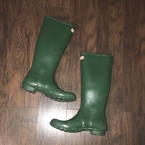 Hunter rain boots (tall)